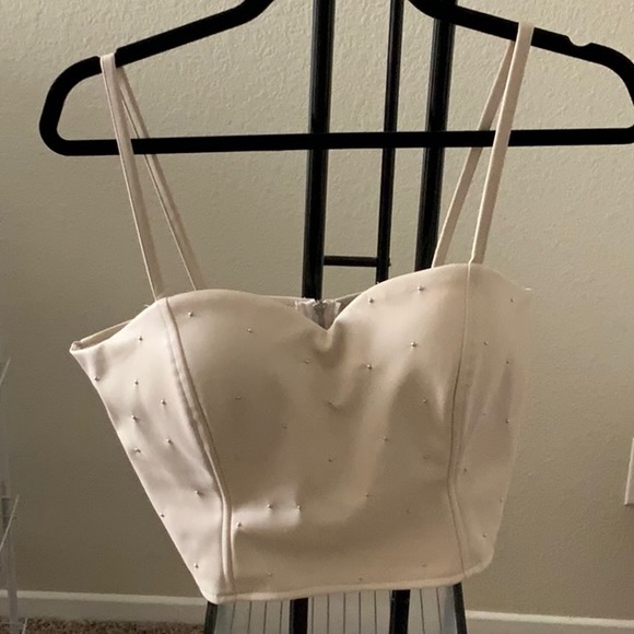 Nude Crop top - Picture 1 of 5